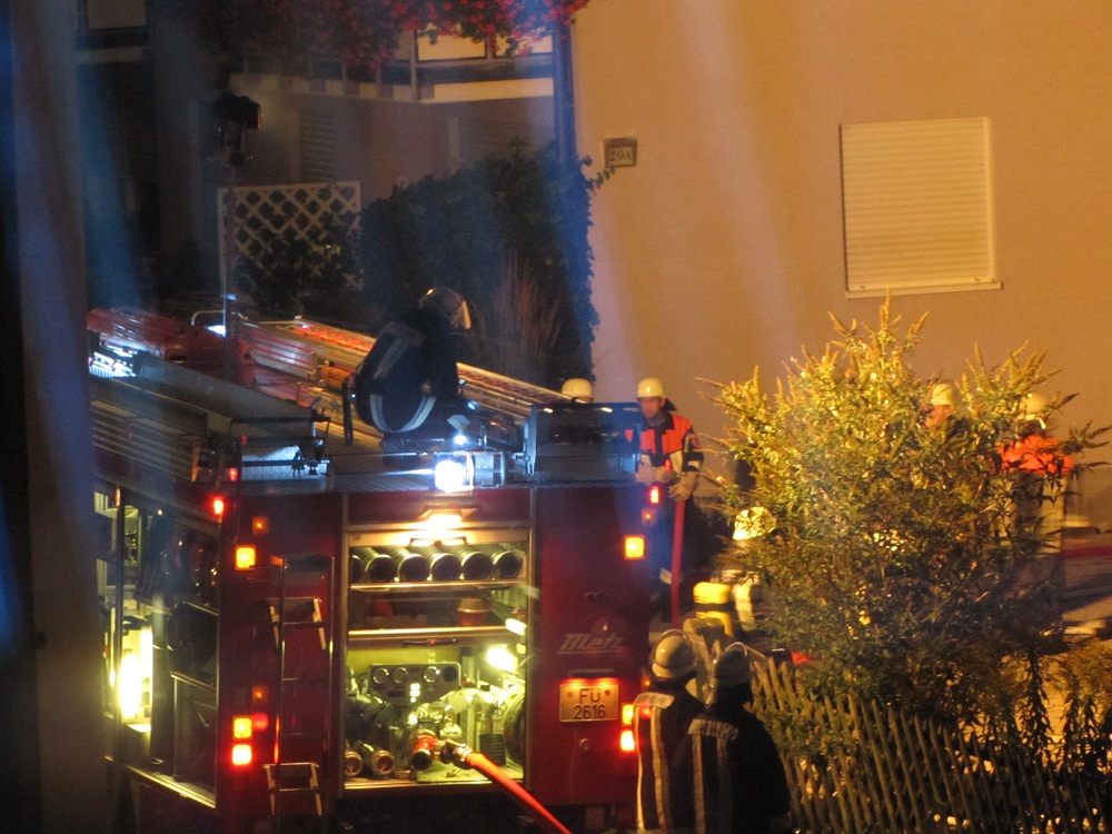 Viele bunte Lichter an so einem Feuerwehrauto